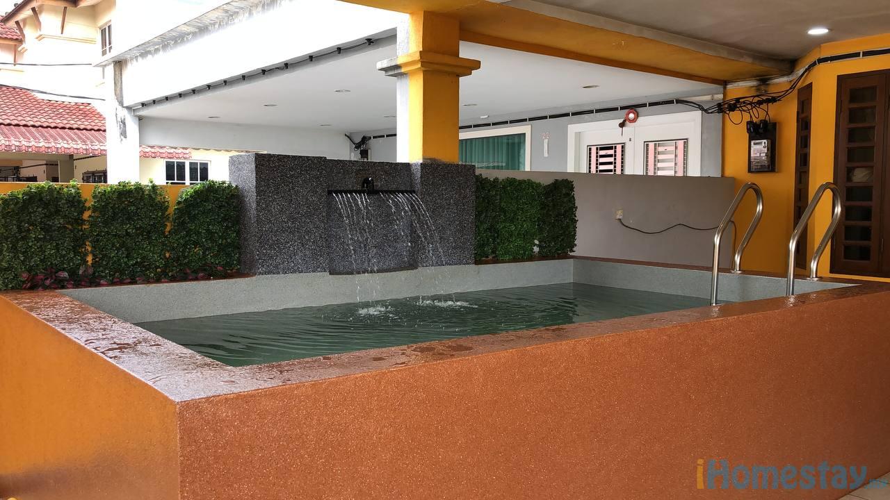 TAMAN TAS HOMESTAY