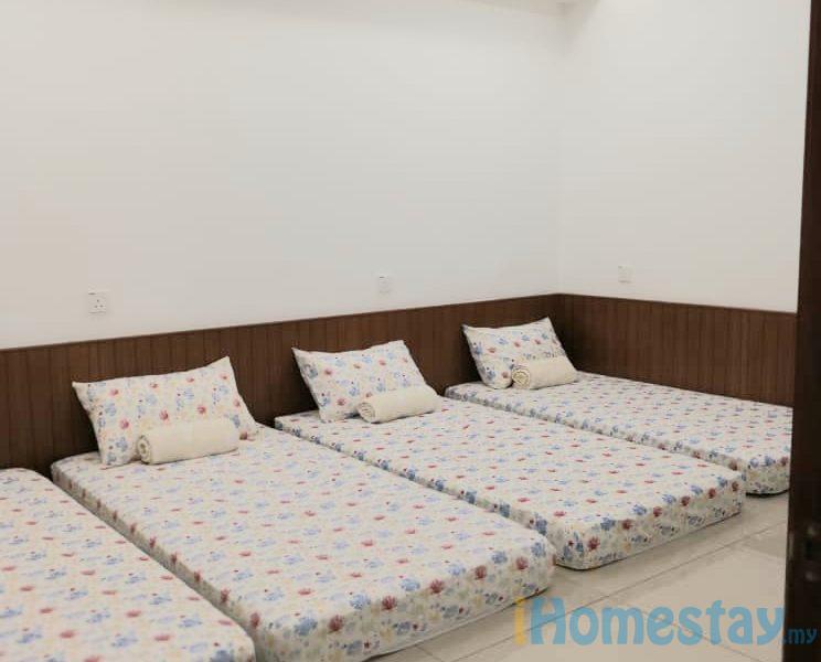 SS18/3C Subang Jaya 4Bed3Bath 14 Tetamu