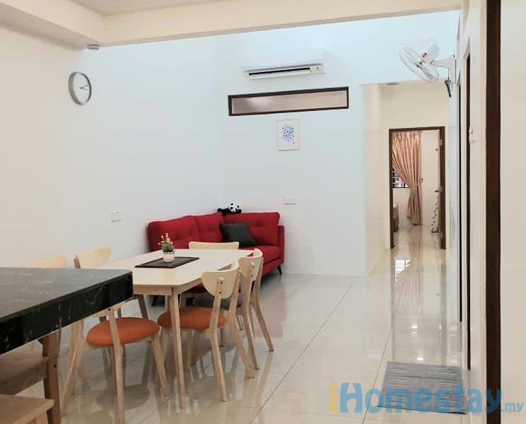 SS18/3C Subang Jaya 4Bed3Bath 14 Tetamu