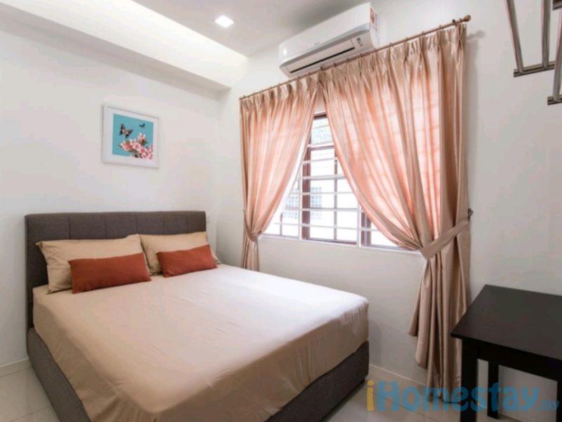 SS18/3C Subang Jaya 4Bed3Bath 14 Tetamu